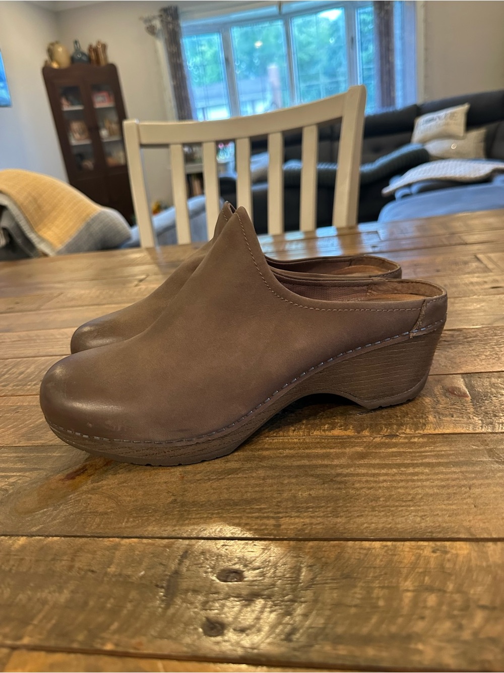 Dansko Brown Burnished Leather Slip On Mule Clogs Size 8